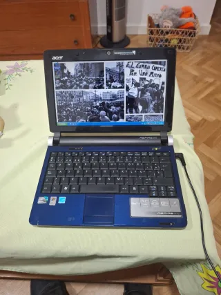 Acer Aspire One KAV60 Azul