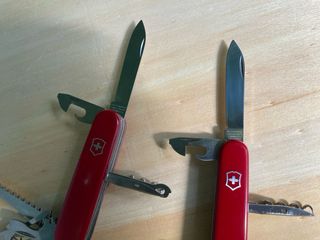 2 Canivetes Victorinox Huntsman e Climber Antigo