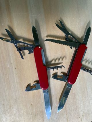 2 Canivetes Victorinox Huntsman e Climber Antigo