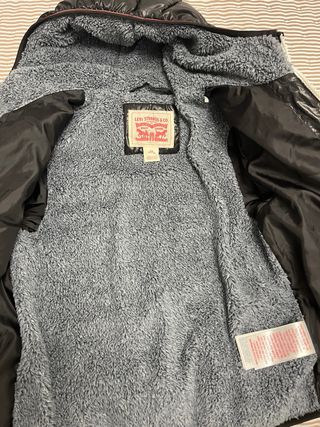 Chaqueta Levi's Negra con Capucha