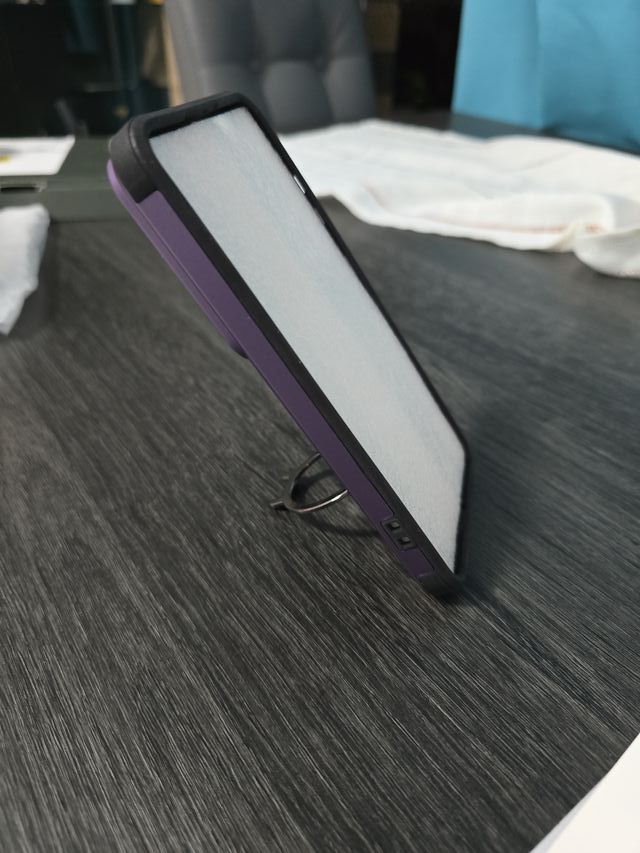 Funda Samsung S24 Lila con Soporte