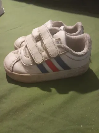 Sapatilhas Criança Branco Velcro tamanho 21
Nike

