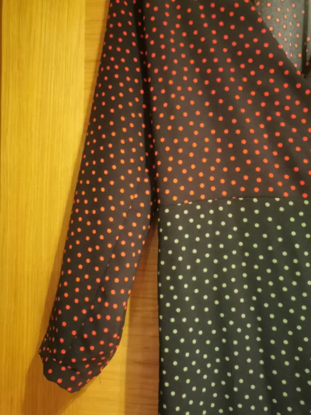 Vestido Negro y Rojo con Lunares