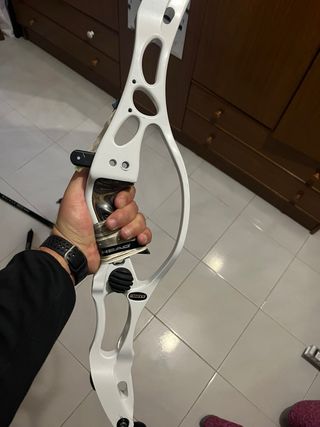 Arco recurvo Hoyt helix zurdo