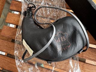 Bota de vino negra curva 1L