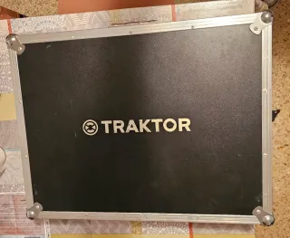 Traktor S8 + Flight Case