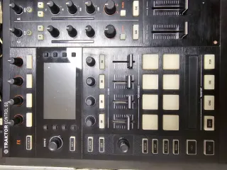 Traktor S8 + Flight Case