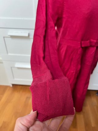 Vestito in maglia fucsia con fiocco