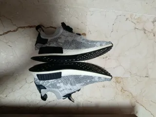 Adidas NMD Gris y Negro