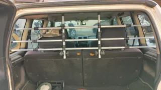 Separador de perros para coche