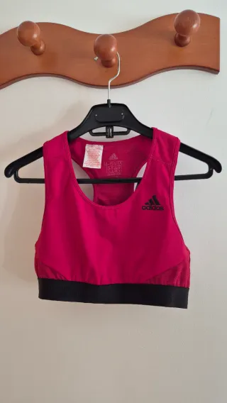 Top deportivo Adidas rojo + regalo