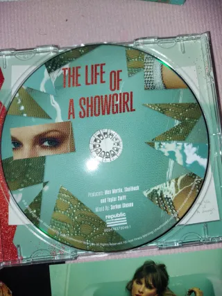 Taylor Swift - The Life Of A Showgirl Deluxe CD