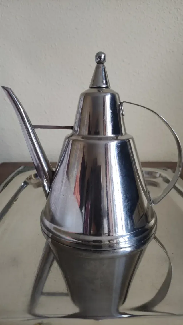 Aceitera cónica profesional