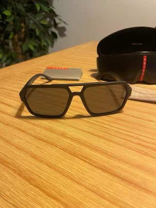 Gafas de sol Prada Negras y Grises