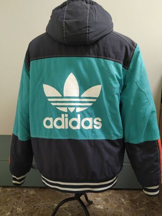 Chaqueta Adidas vintage años 90 talla XL.