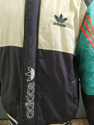 Chaqueta Adidas vintage años 90 talla XL.