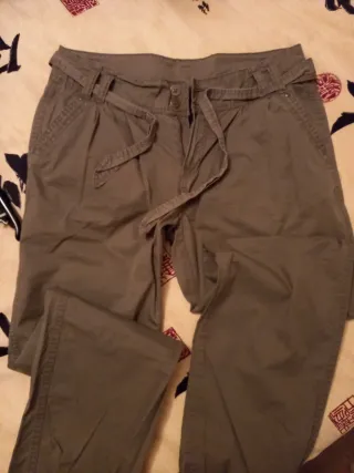 Pantalón cargo gris mujer