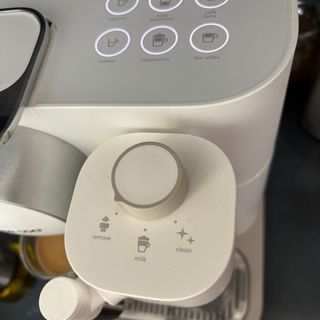 Cafetera Nespresso DeLonghi