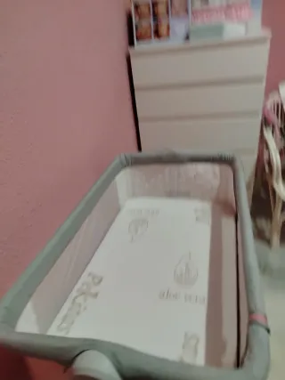 Minicuna con colchón nuevo