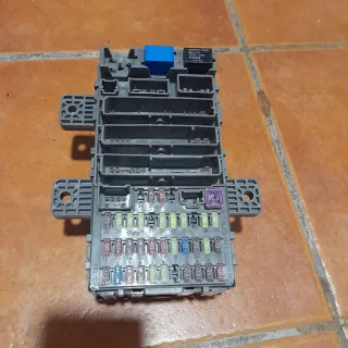 Caja fusibles Honda Civic Type R FN2