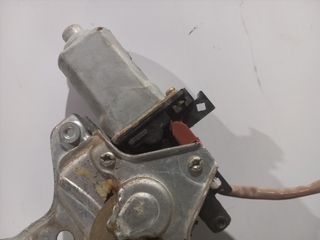 ELEVALUNAS TRASERO IZQUIERDO TOYOTA LAND CRUISER