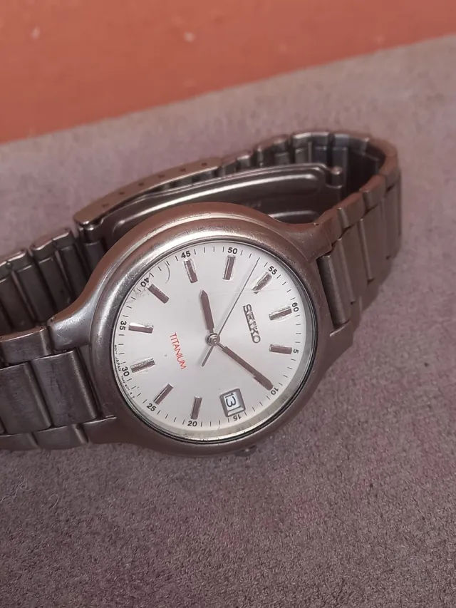 Reloj Seiko Titanium Hombre