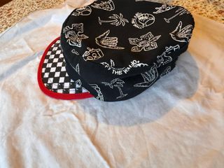 Gorra Vans de Stranger Things