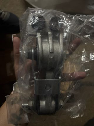 Volvo XC90 Repuesto
soporte caja de cambios