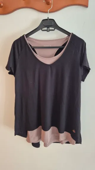 Camiseta negra talla 40