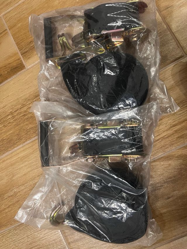 2 Cinghie Cricchetto 6m 3000kg. nuovi