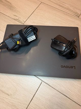 Portátil Lenovo V130 Negro
