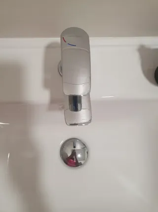 Grifo de lavabo cromado