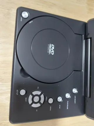 DVD Portátil Negro + Accesorios