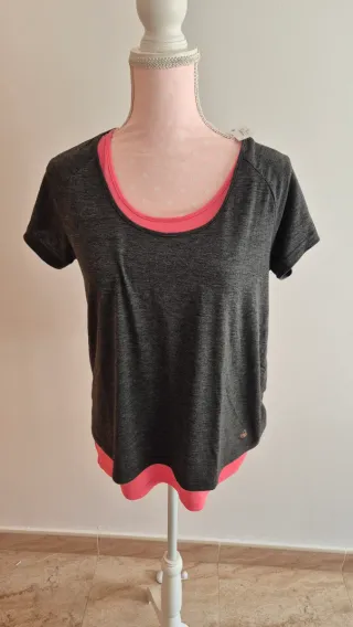 Camiseta gris y rosa talla 38