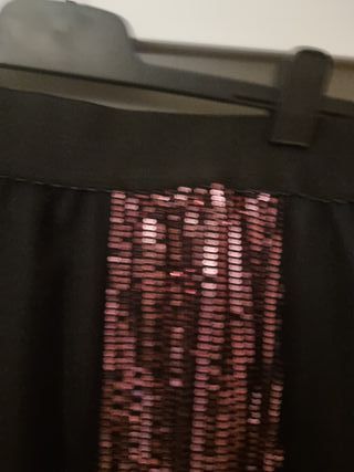 Falda tul negra con brillos rosa talla 44