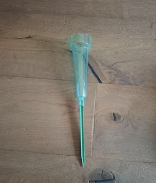 Pluviometri in plastica - Stock
