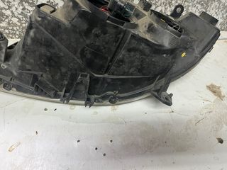 Faro Peugeot 306