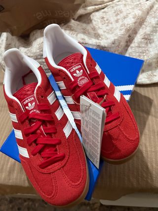 Zapatillas Adidas Gazelle Rojas Nuevas