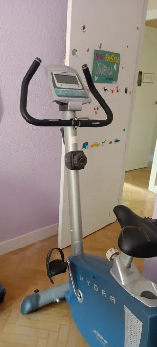 Bicicleta Estática BH Hydra Azul