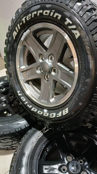 JUEGO LLANTAS CHRYSLER JEEP CHEROKEE (KJ) R16