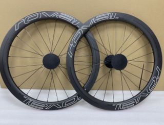 Ruote in carbonio Roval da 40 mm e mozzi in ceramica