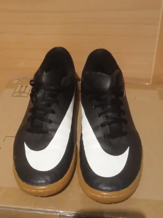 Botas futbol sala balonmano gimnasio Nike 40