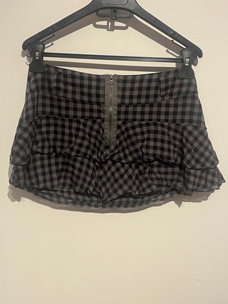 Falda Pull&Bear cuadros gris y negro T.36