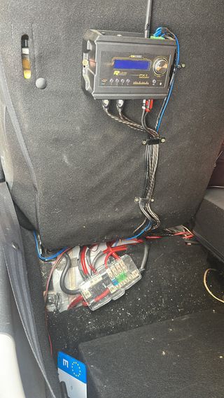 Sistema de Sonido Coche Subwoofers y Amplificador