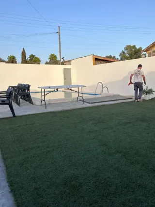 Césped artificial decorativo