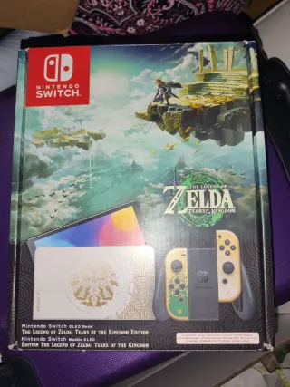 Nintendo Switch OLED Zelda Edition e 2 giochi