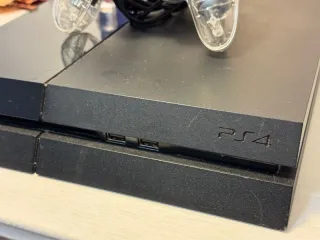 Lote Ps4 + mando original Nacon (2)