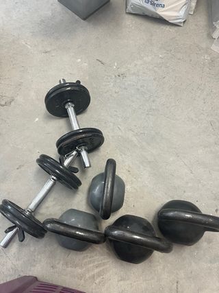 Conjunto de pesas de gimnasio
