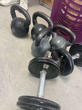 Conjunto de pesas de gimnasio

