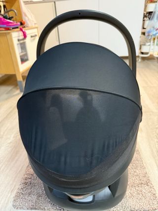 Silla coche BeSafe iZi Go Grupo 0+ y base isofix.